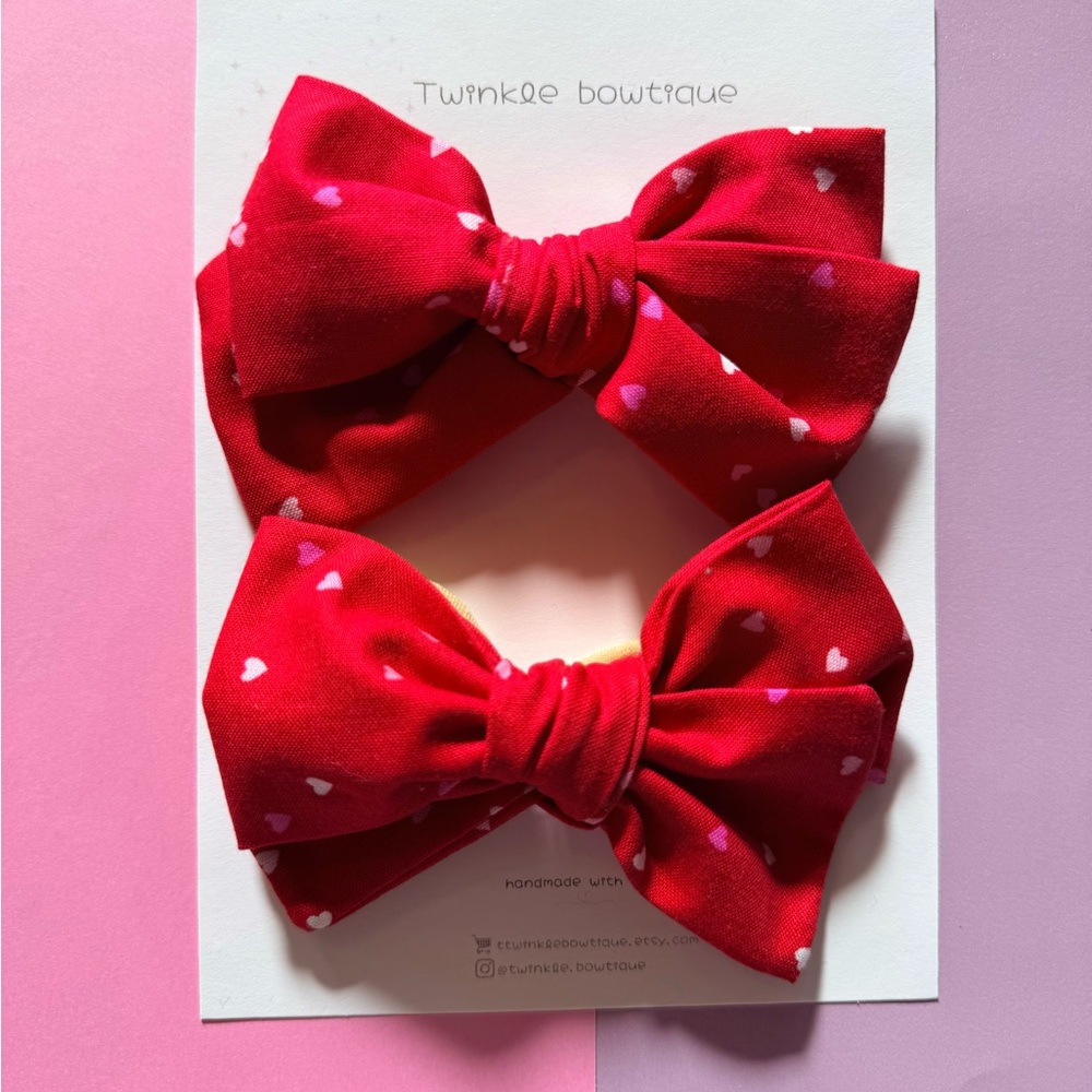 Red Heart Bow Set